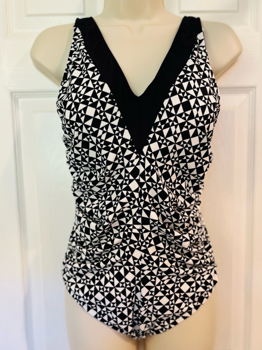 Gabar Vintage Geometric Textured Ruched Black & White One-Piece Swimsuit 14